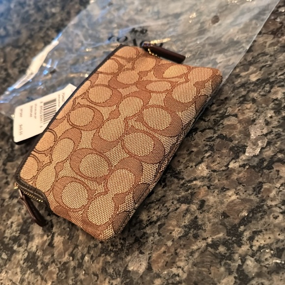 Coach wristlet classic monogram logo wristlet NWT - Picture 6 of 9